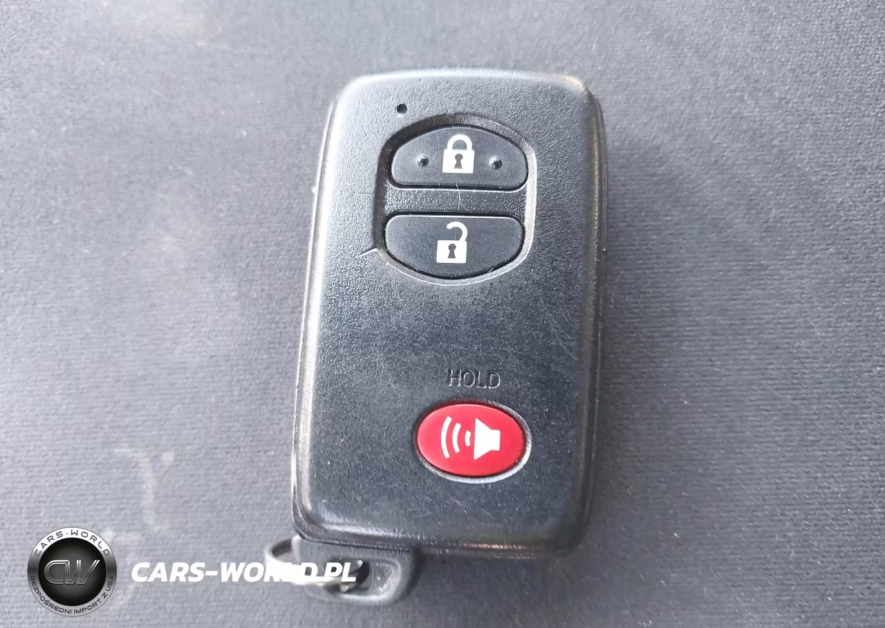 2014 Toyota Prius V Three VIN:JTDZN3EU1EJ002735 - 11