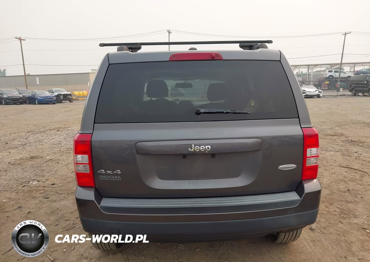 2016 Jeep Patriot Latitude VIN:1C4NJRFB0GD685717 - 17