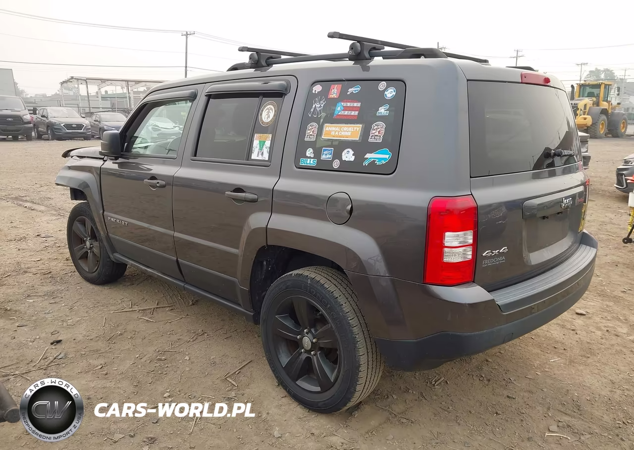 2016 Jeep Patriot Latitude VIN:1C4NJRFB0GD685717 - 3