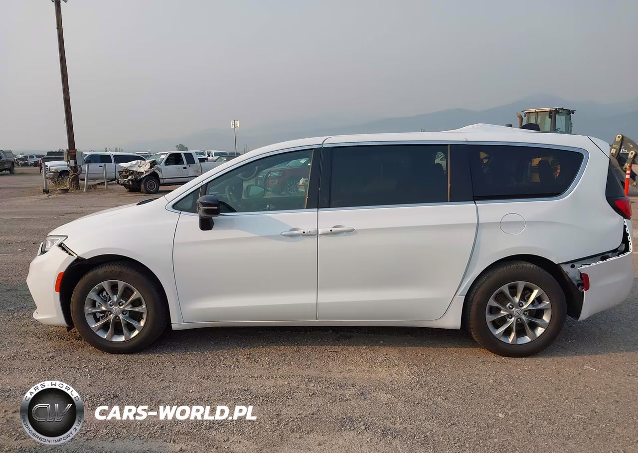 2026 Chrysler Pacifica Limited VIN:2C4RC1GG2TR183225 - 14