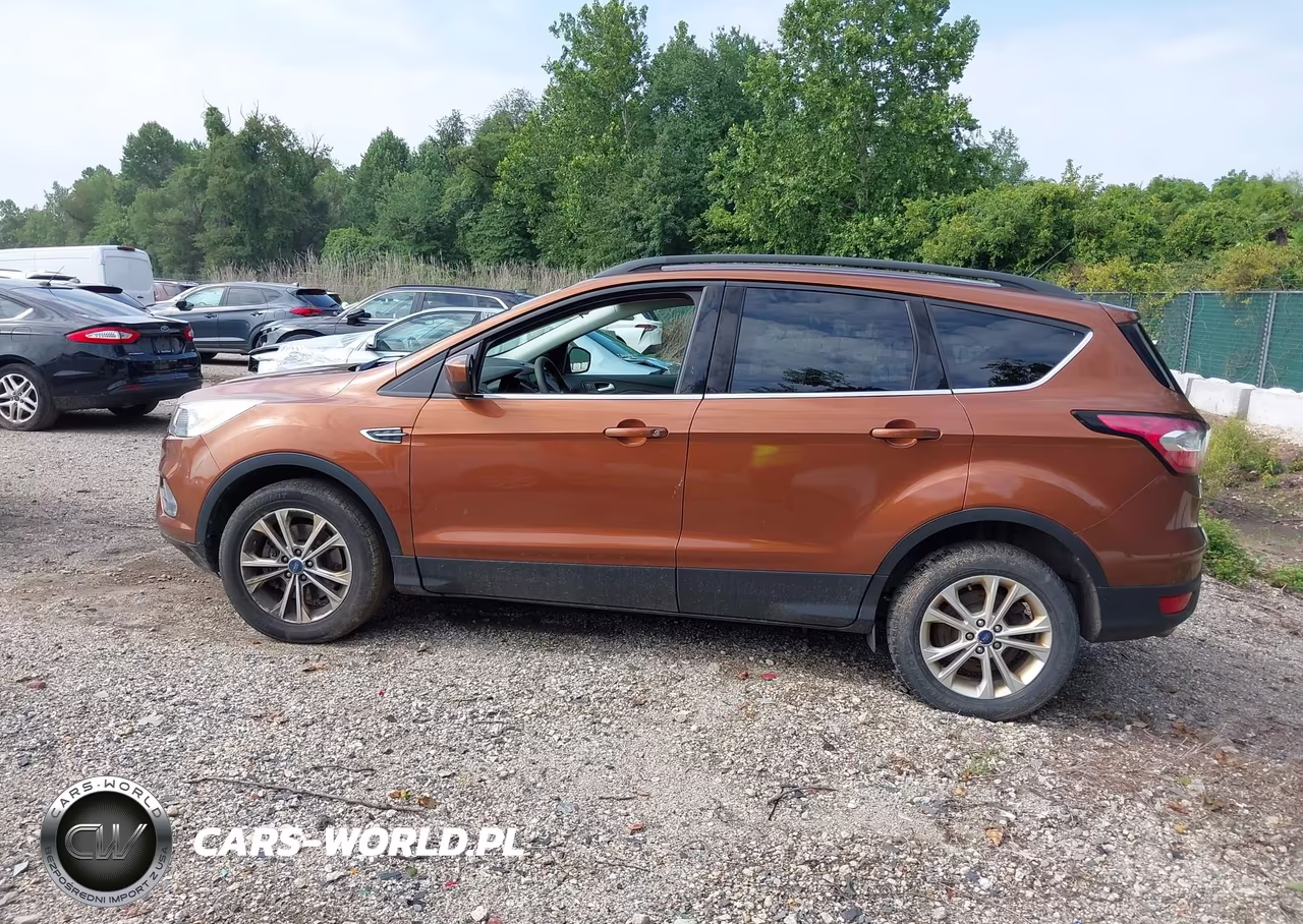 2017 Ford Escape Se VIN:1FMCU9GD5HUD37021 - 14