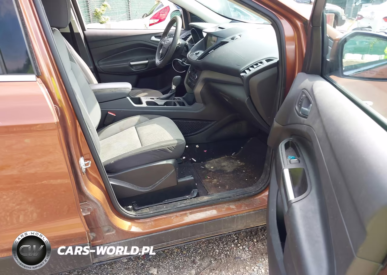 2017 Ford Escape Se VIN:1FMCU9GD5HUD37021 - 5