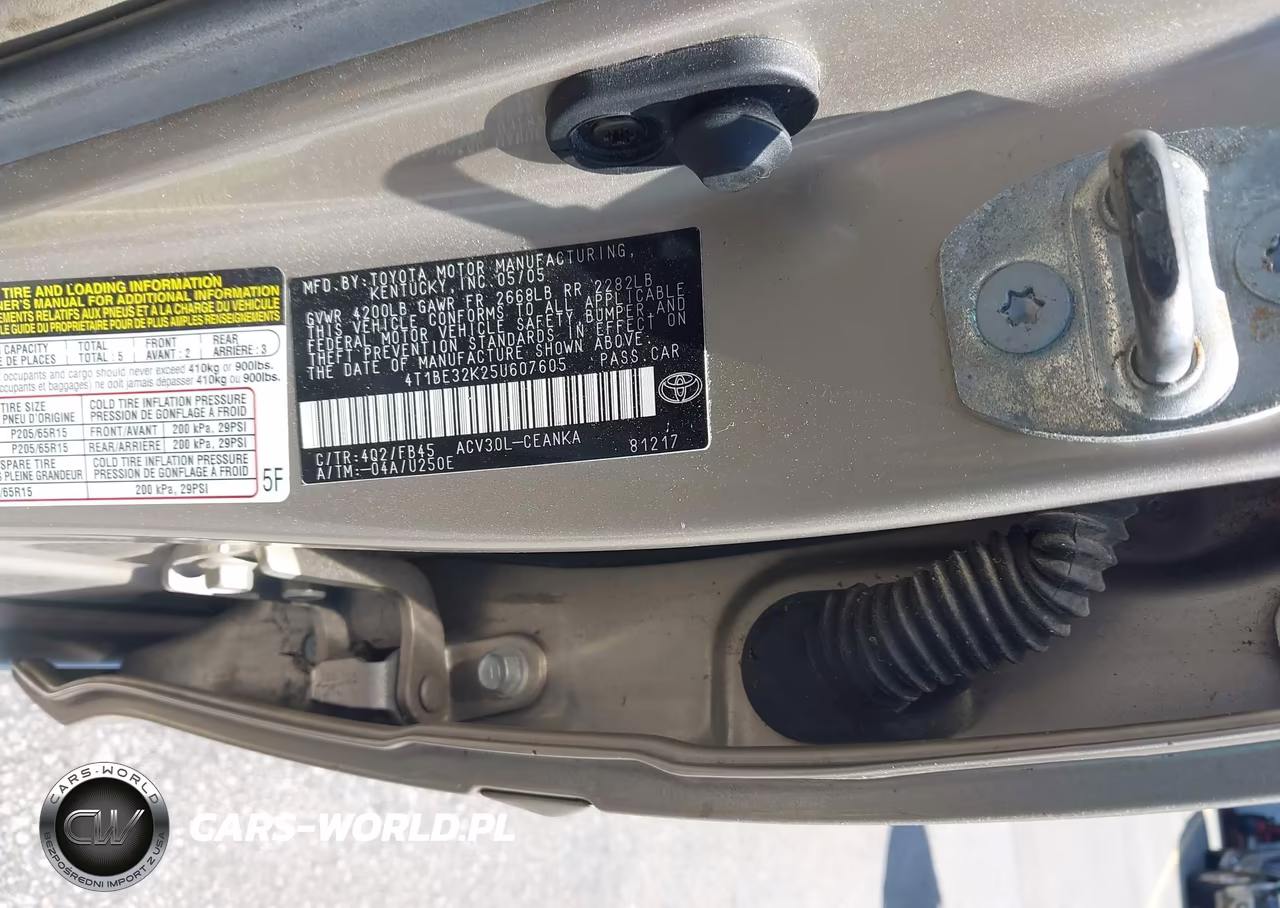 2005 Toyota Camry Le VIN:4T1BE32K25U607605 - 9