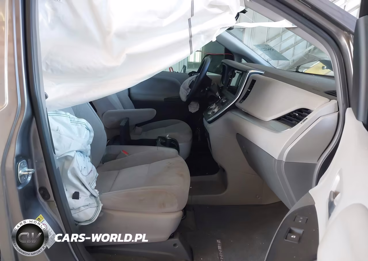 2016 Toyota Sienna Le 8 Passenger VIN:5TDKK3DC5GS720569 - 5