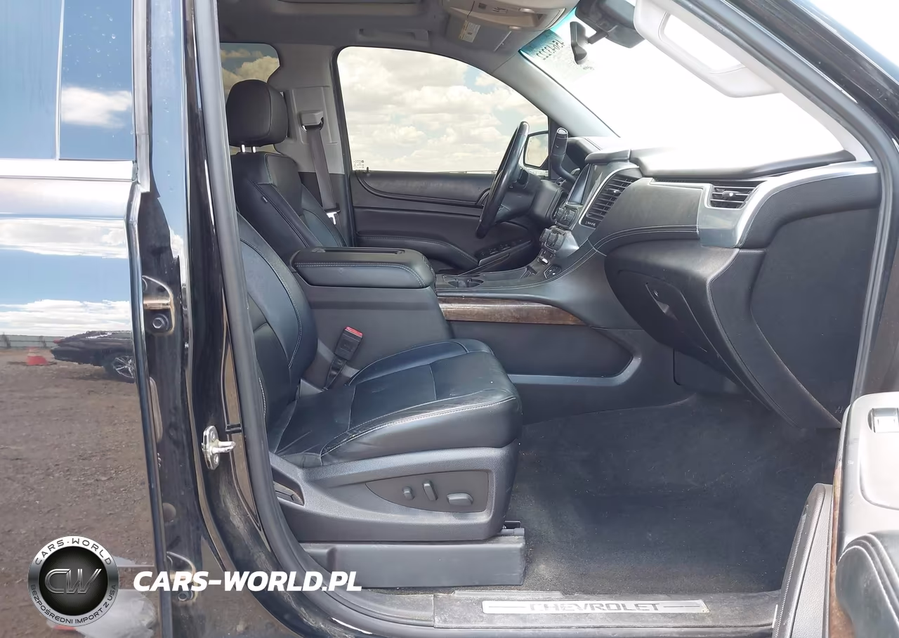 2017 Chevrolet Tahoe Lt VIN:1GNSKBKC6HR225902 - 5