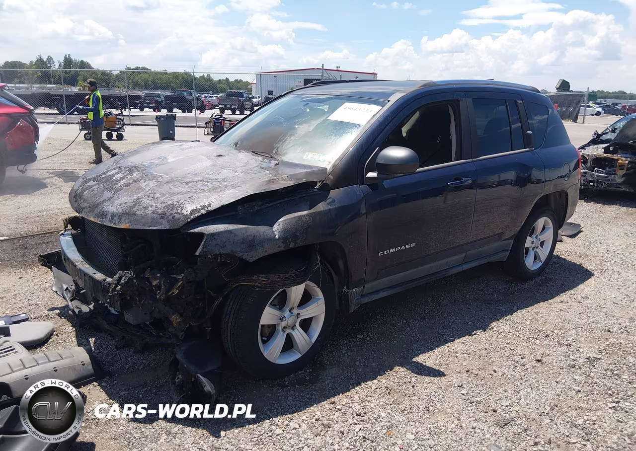2013 Jeep Compass Latitude VIN:1C4NJCEA2DD276507 - 2