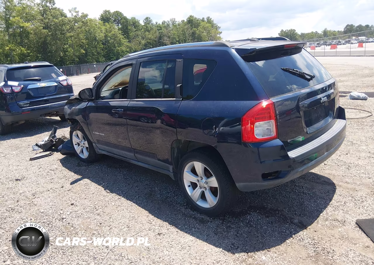 2013 Jeep Compass Latitude VIN:1C4NJCEA2DD276507 - 3