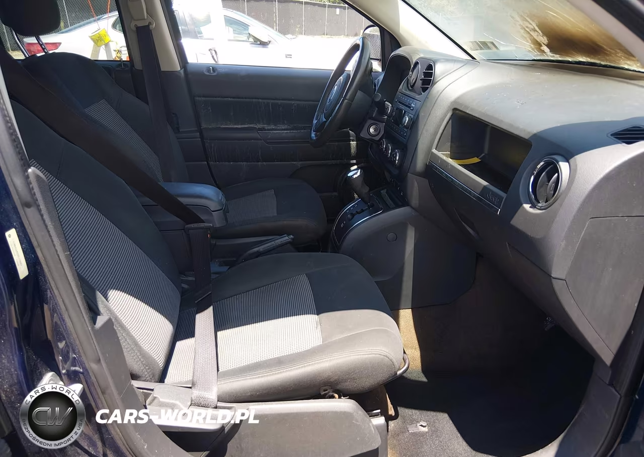 2013 Jeep Compass Latitude VIN:1C4NJCEA2DD276507 - 5