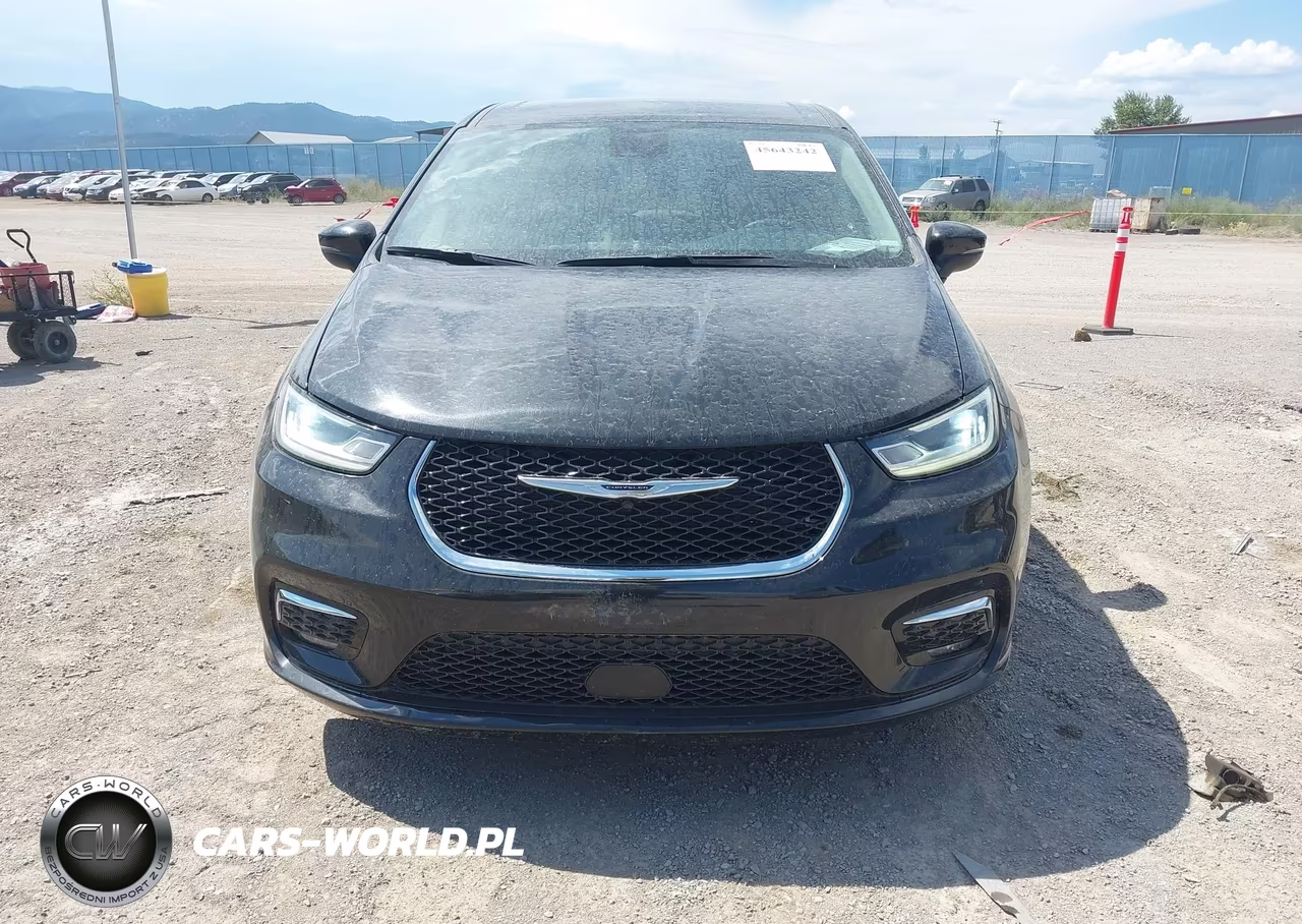 2023 Chrysler Pacifica Touring L VIN:2C4RC1BG7PR616258 - 12