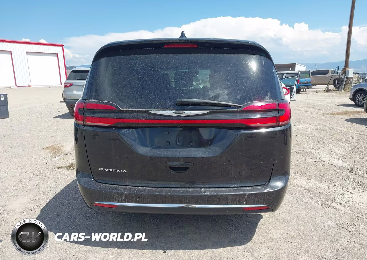 2023 Chrysler Pacifica Touring L VIN:2C4RC1BG7PR616258 - 16