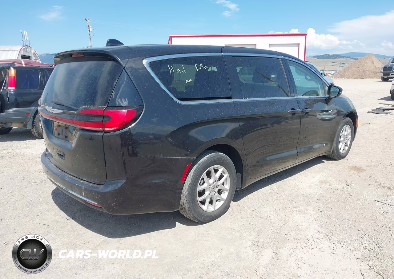 2023 Chrysler Pacifica Touring L VIN:2C4RC1BG7PR616258 - 4