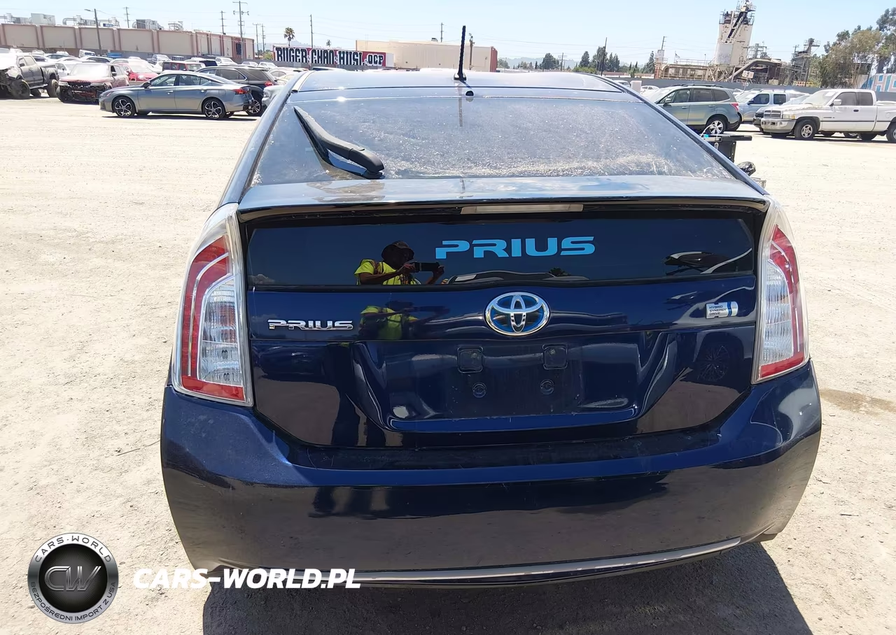 2014 Toyota Prius Two VIN:JTDKN3DU3E0392407 - 17