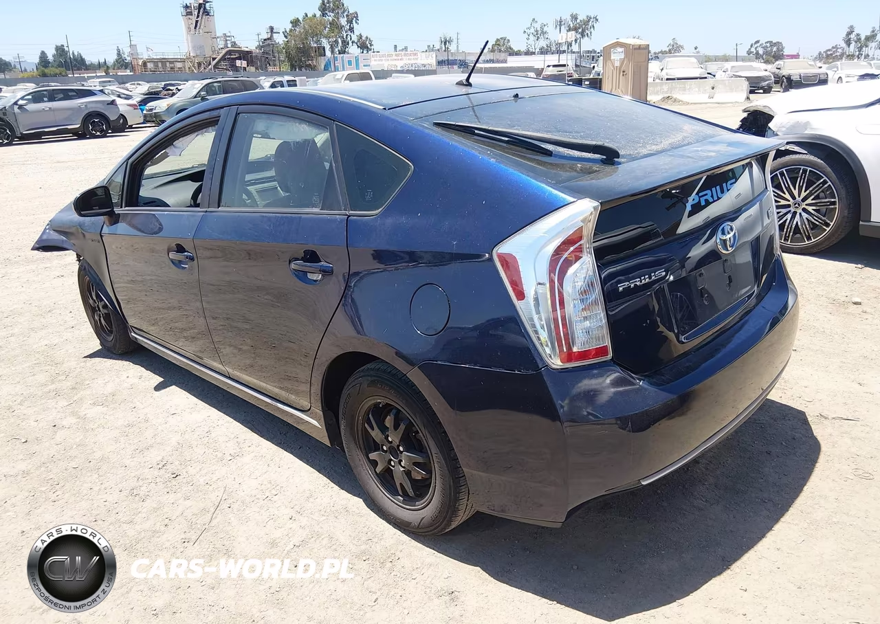 2014 Toyota Prius Two VIN:JTDKN3DU3E0392407 - 3