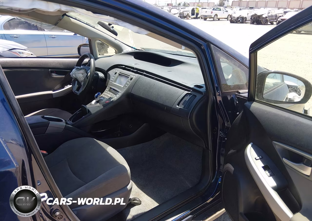 2014 Toyota Prius Two VIN:JTDKN3DU3E0392407 - 5