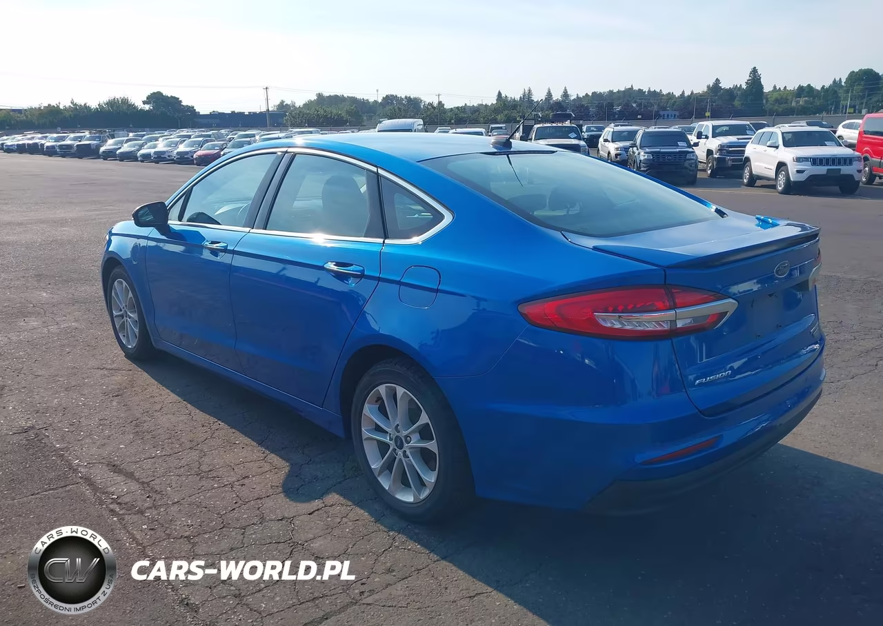 2020 Ford Fusion Plug-In Hybrid Titanium VIN:3FA6P0SU6LR199913 - 3