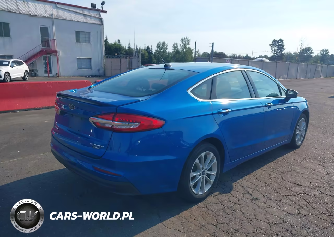 2020 Ford Fusion Plug-In Hybrid Titanium VIN:3FA6P0SU6LR199913 - 4