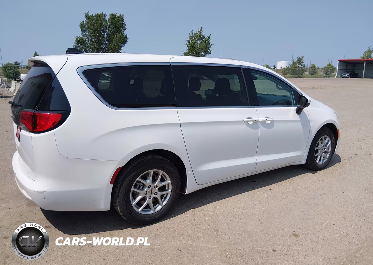 2023 Chrysler Voyager Lx VIN:2C4RC1CG7PR613388 - 4