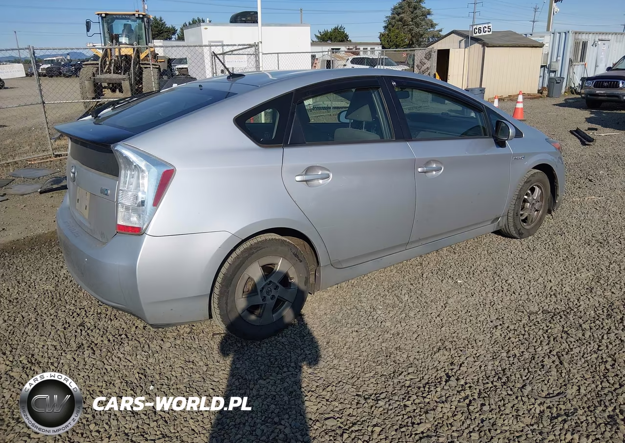 2010 Toyota Prius Iii VIN:JTDKN3DU8A5177876 - 4
