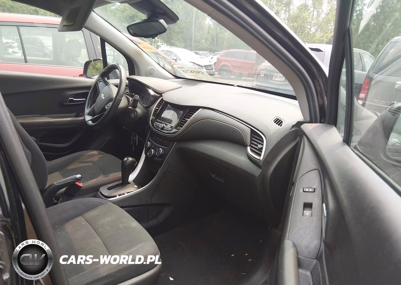 2019 Chevrolet Trax Ls VIN:3GNCJNSB4KL174348 - 5