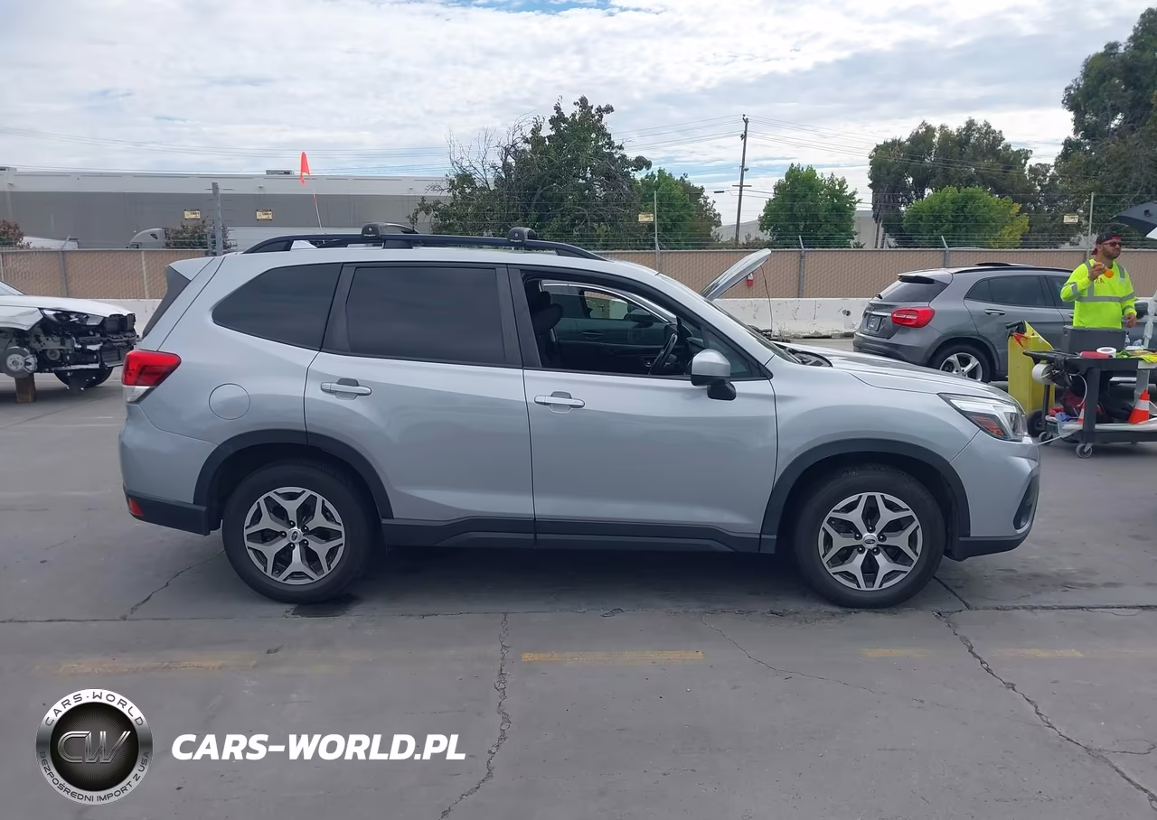 2021 Subaru Forester Premium VIN:JF2SKAJC4MH546780 - 13
