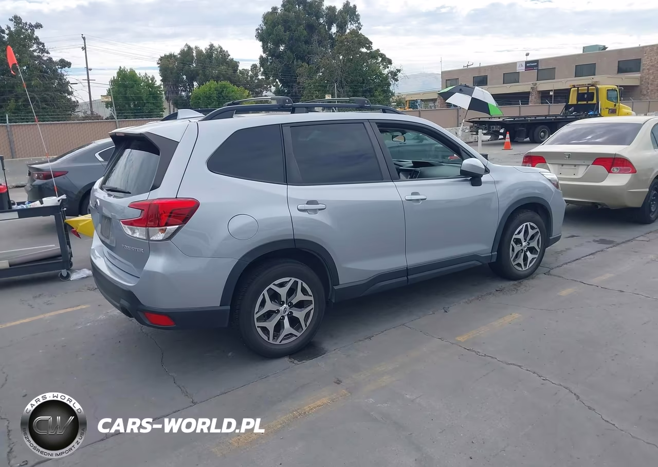 2021 Subaru Forester Premium VIN:JF2SKAJC4MH546780 - 4