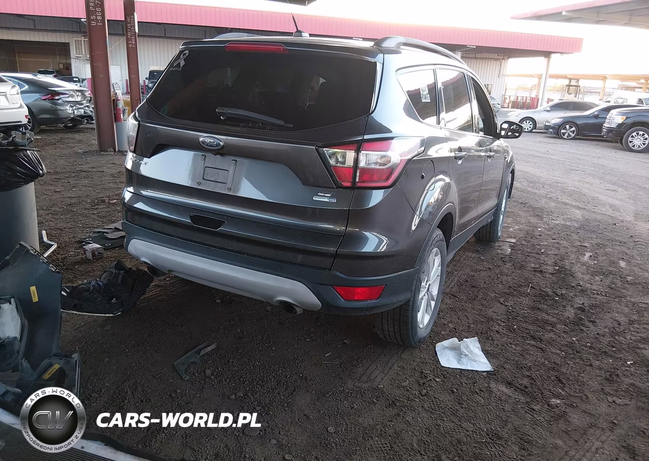 2018 Ford Escape Se VIN:1FMCU9GDXJUD29745 - 4