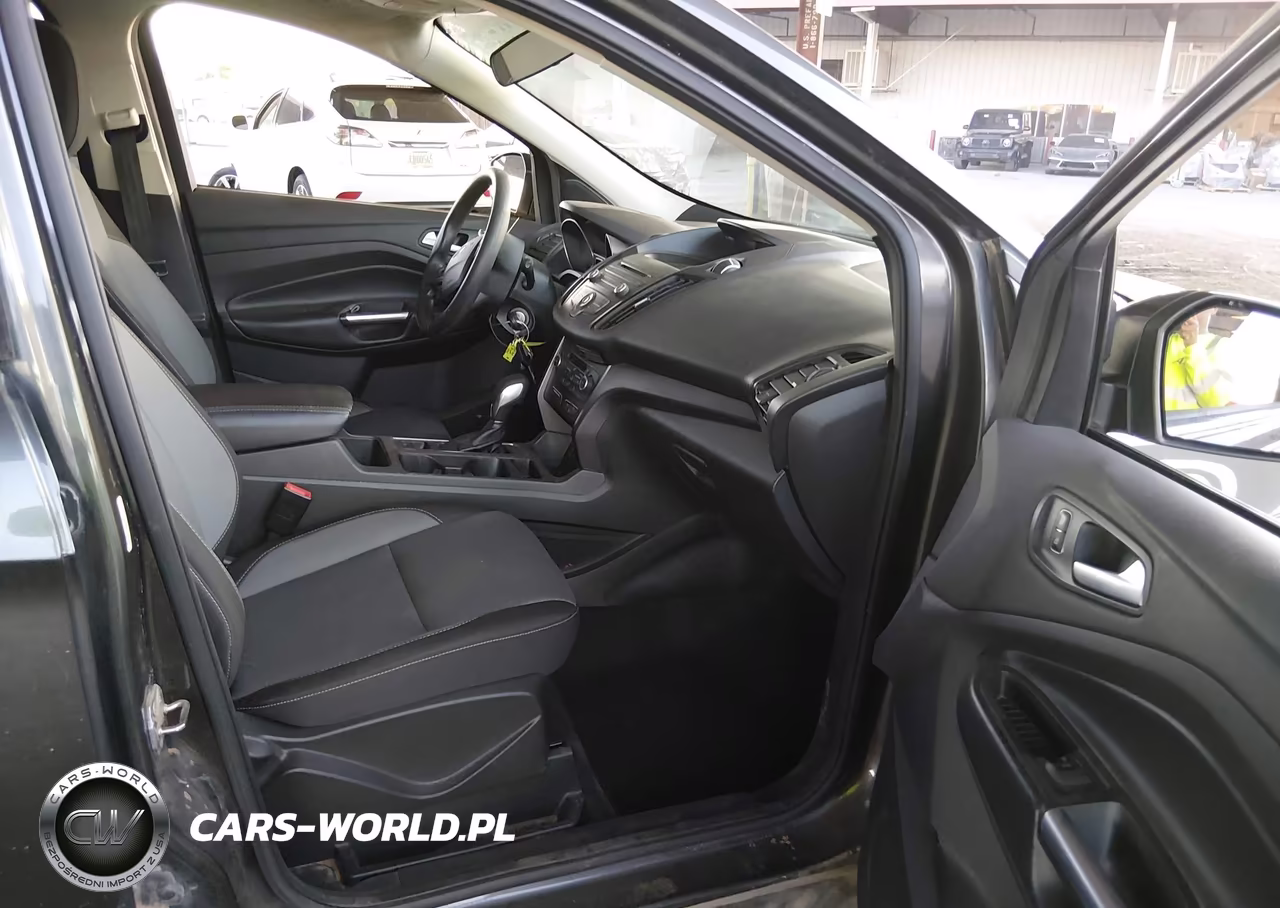 2018 Ford Escape Se VIN:1FMCU9GDXJUD29745 - 5