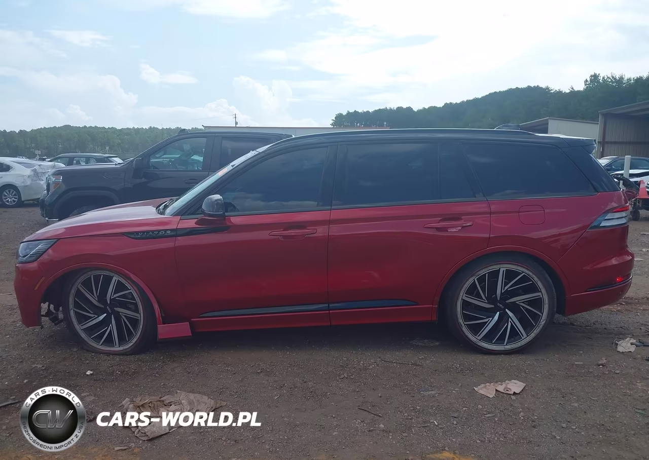 2025 Lincoln Aviator Black Label VIN:5LM5J9XC1SGL02164 - 14