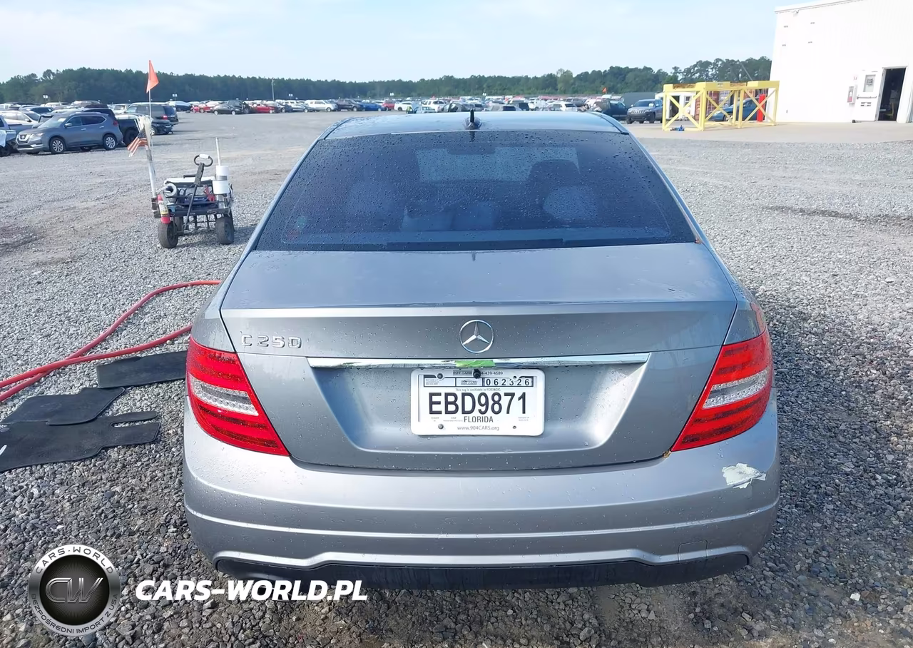 2012 Mercedes-Benz C 250 Sport VIN:WDDGF4HB1CR212115 - 16