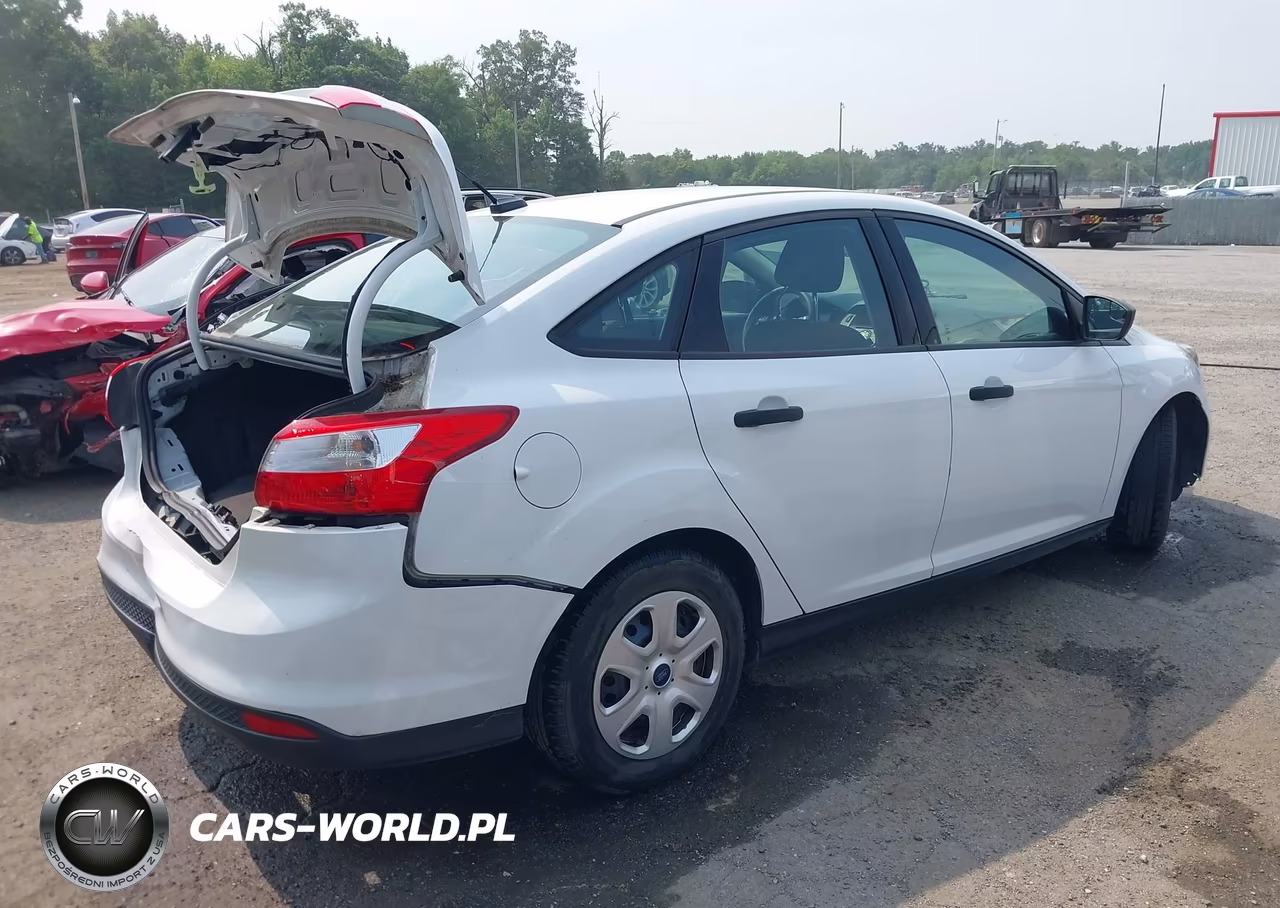 2013 Ford Focus S VIN:1FADP3E25DL142766 - 4