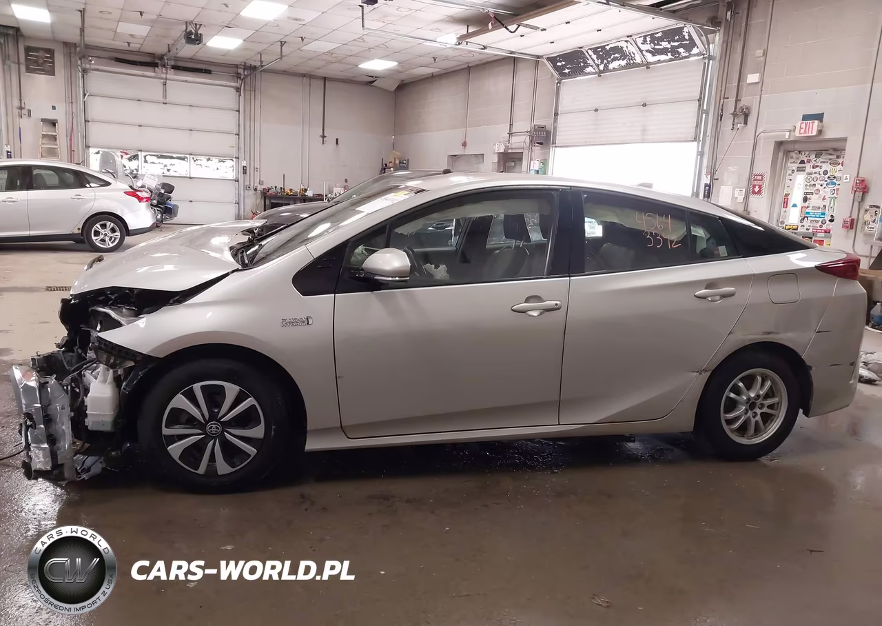 2017 Toyota Prius Prime Advanced VIN:JTDKARFP0H3060479 - 15