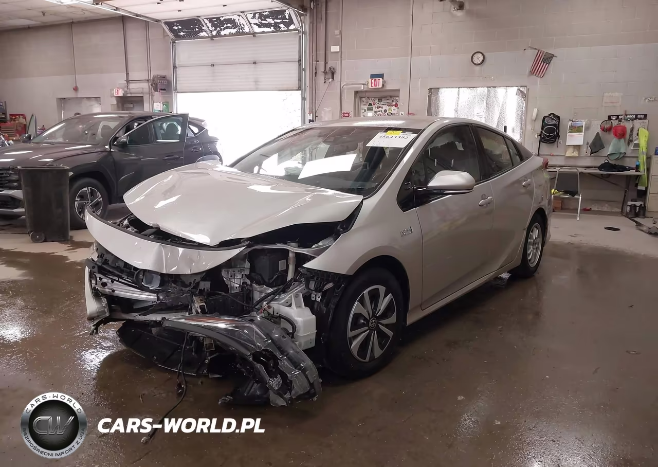 2017 Toyota Prius Prime Advanced VIN:JTDKARFP0H3060479 - 2