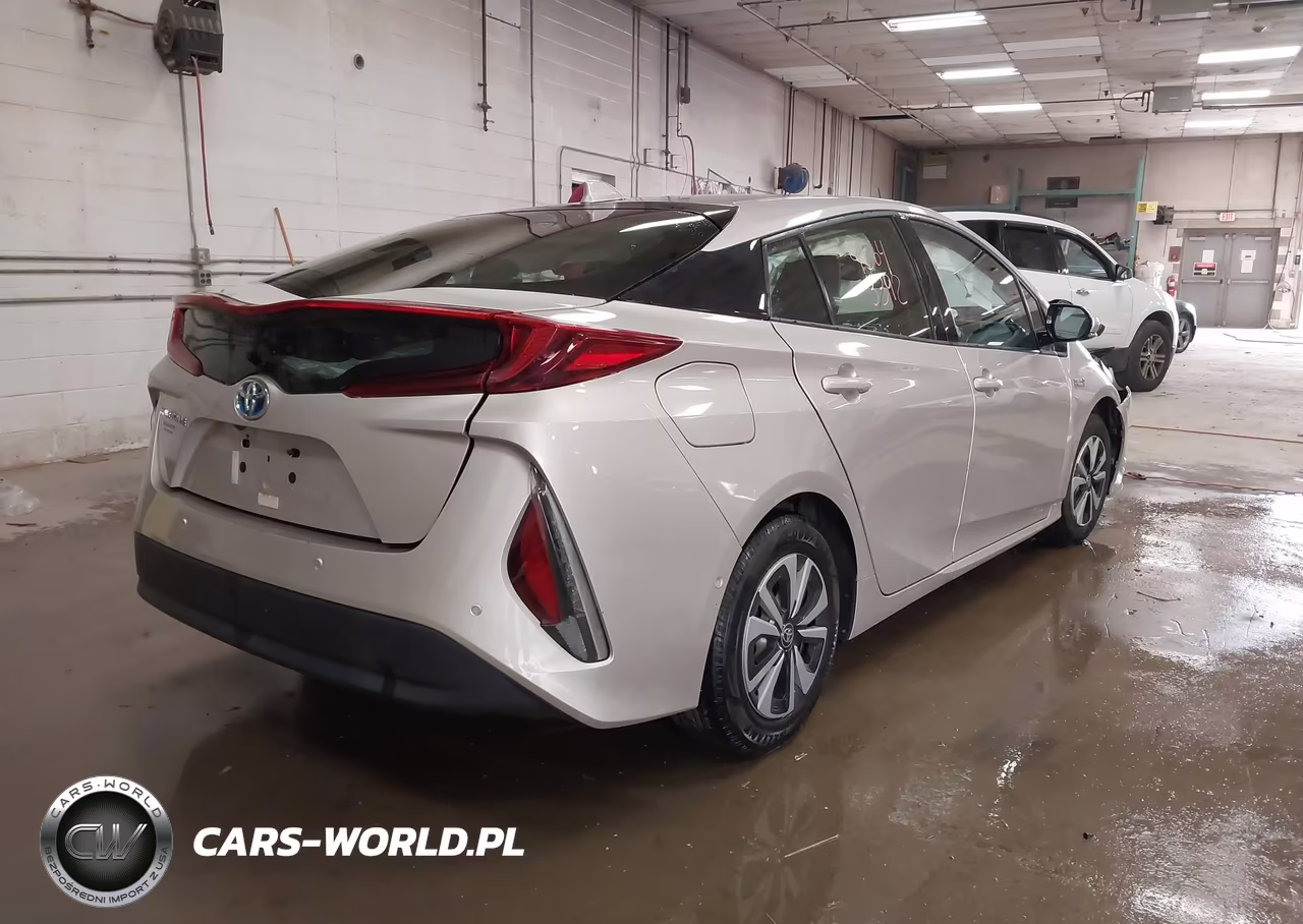 2017 Toyota Prius Prime Advanced VIN:JTDKARFP0H3060479 - 4