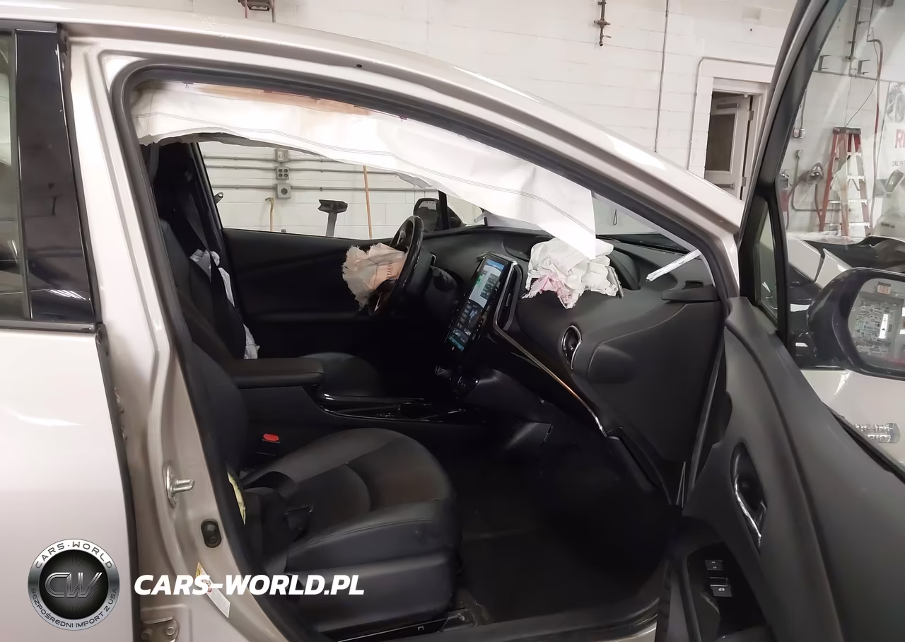 2017 Toyota Prius Prime Advanced VIN:JTDKARFP0H3060479 - 5