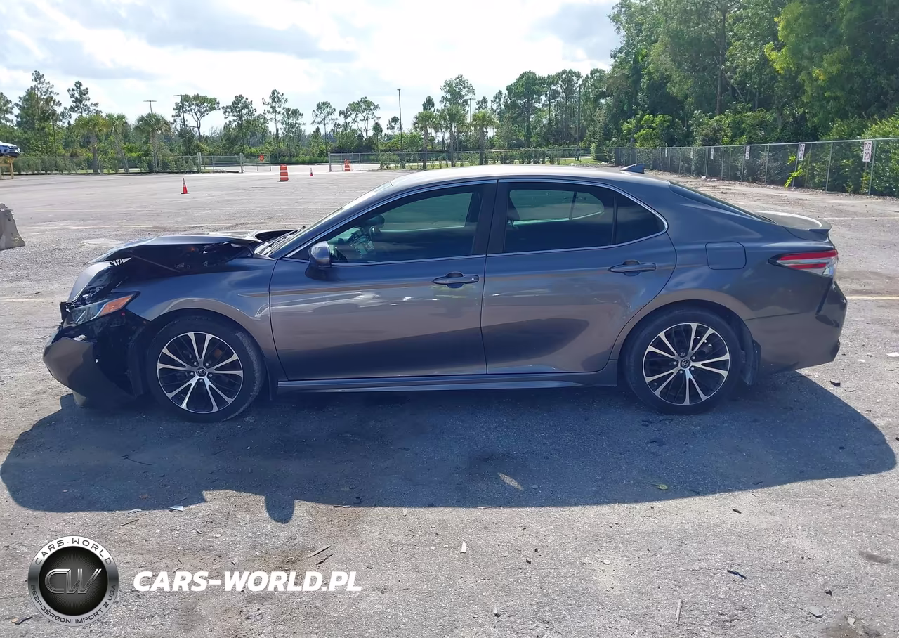 2020 Toyota Camry Se VIN:4T1G11AK2LU891824 - 15