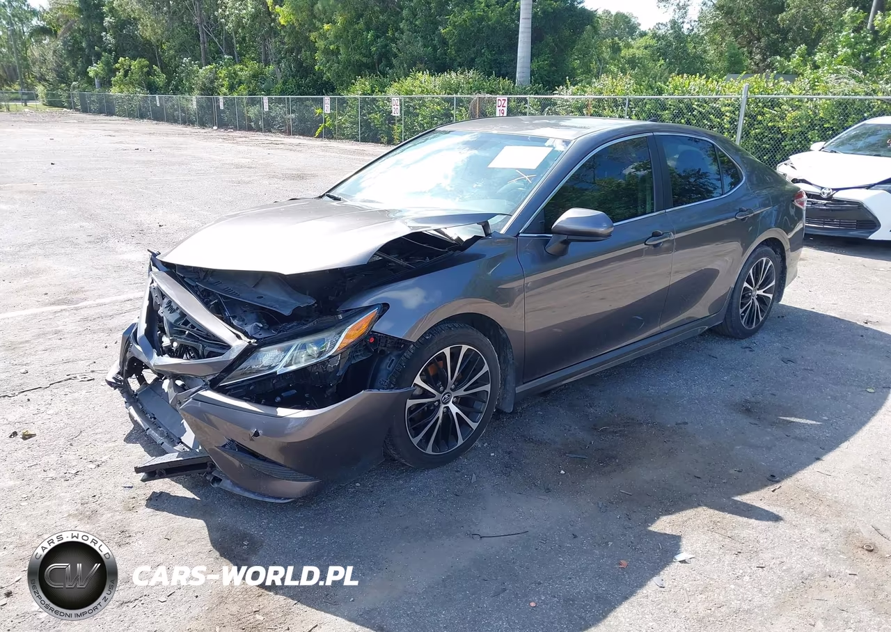 2020 Toyota Camry Se VIN:4T1G11AK2LU891824 - 2