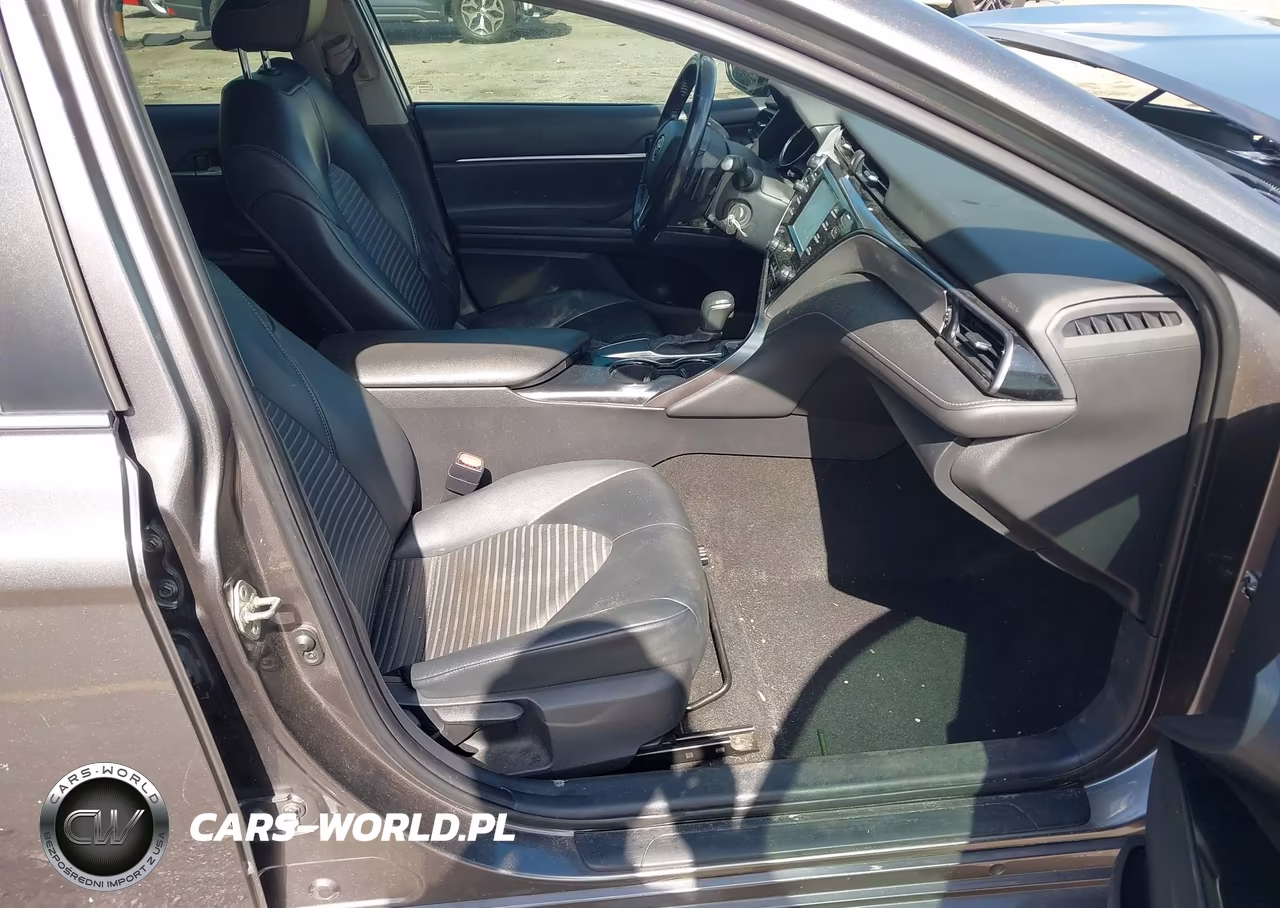 2020 Toyota Camry Se VIN:4T1G11AK2LU891824 - 5