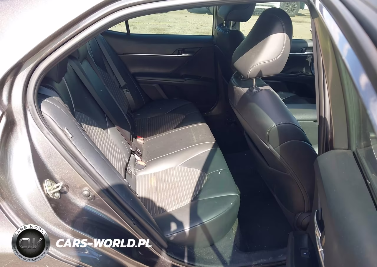 2020 Toyota Camry Se VIN:4T1G11AK2LU891824 - 8