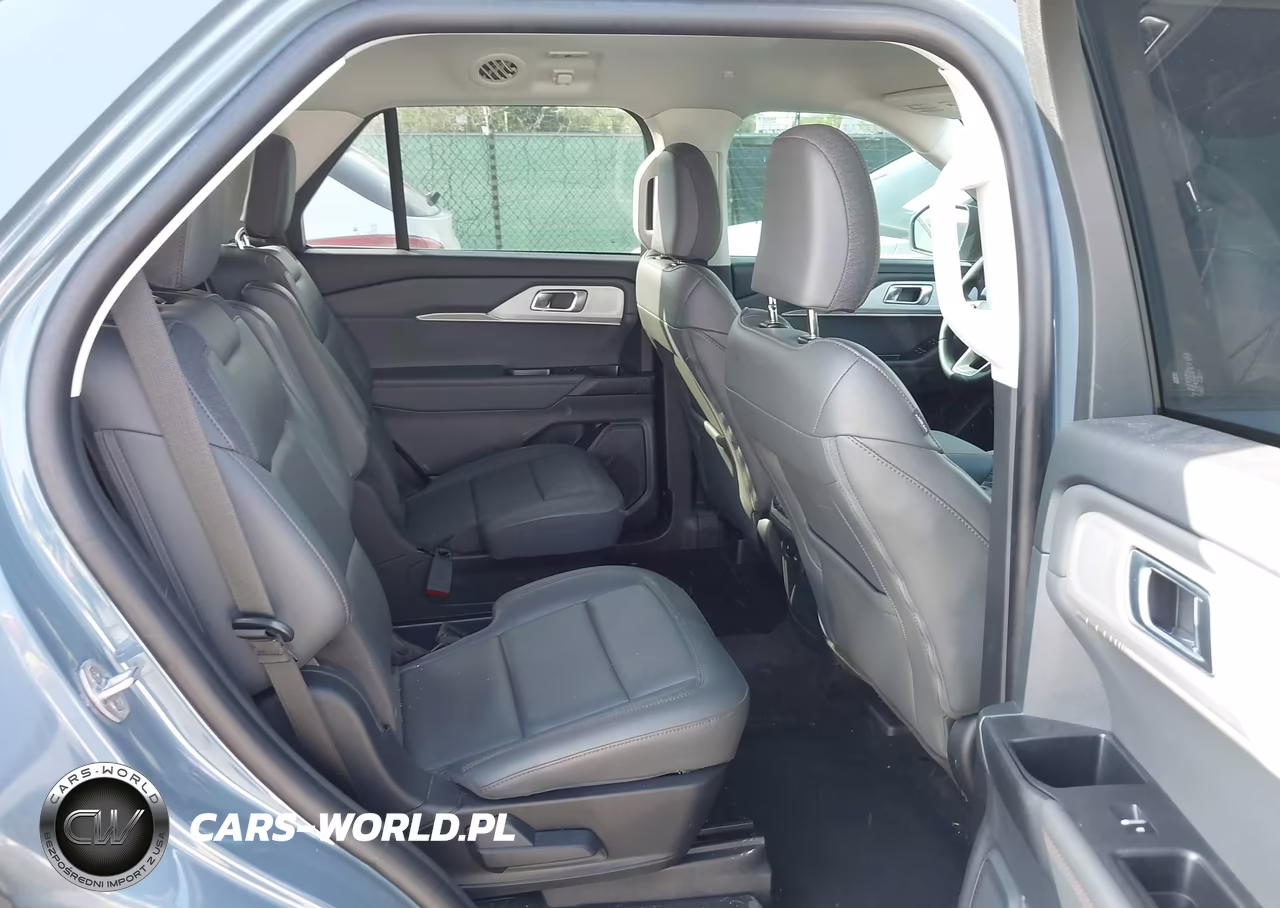 2025 Ford Explorer Active VIN:1FMUK7DH7SGB68003 - 8