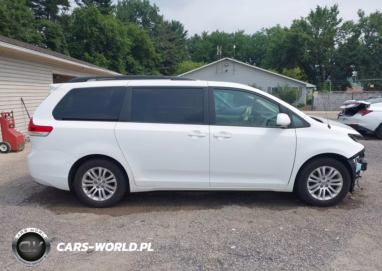 2013 Toyota Sienna Xle V6 8 Passenger VIN:5TDYK3DC2DS376284 - 14