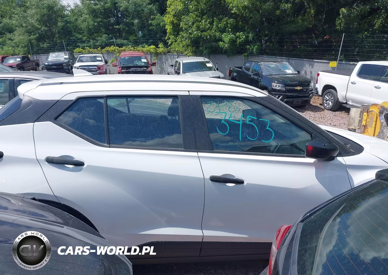 2025 Nissan Kicks Play S VIN:3N1CP5BVXSL483276 - 13