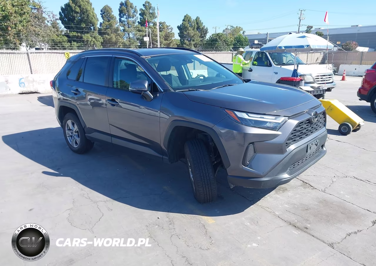 2024 Toyota Rav4 Xle – zdjęcie 1 z 16