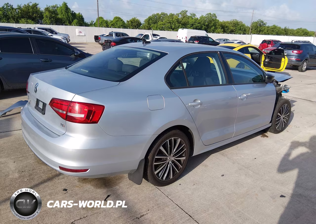 2015 Volkswagen Jetta 1.8T Se VIN:3VWD17AJ6FM240333 - 4