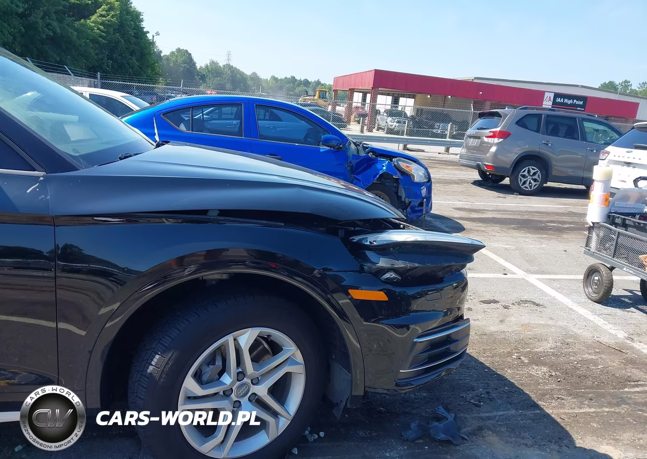 2018 Audi Q5 2.0T Premium-2.0T Tech Premium VIN:WA1ANAFY5J2039899 - 6