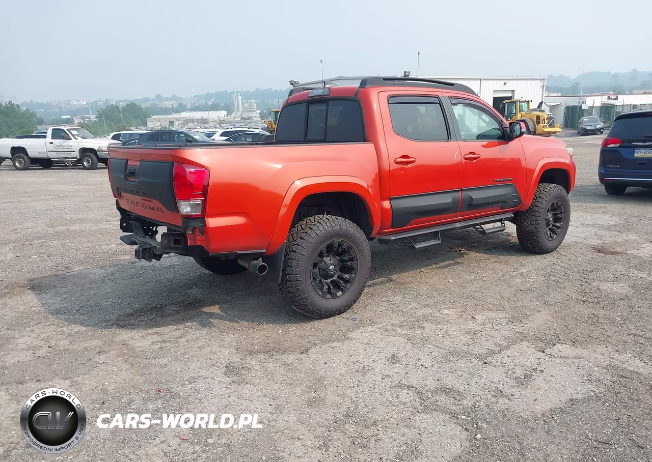 2016 Toyota Tacoma Trd Sport VIN:5TFCZ5AN7GX043861 - 4