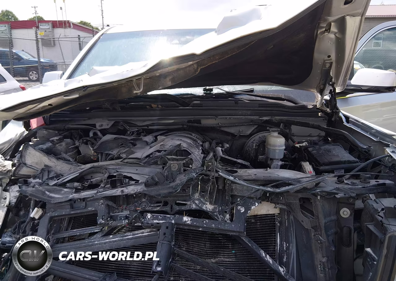 2019 Chevrolet Suburban Lt VIN:1GNSKHKC0KR285314 - 10