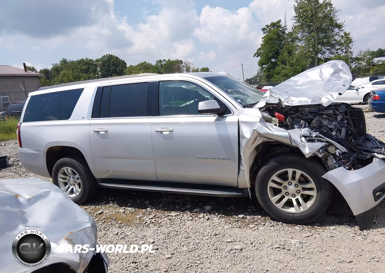 2019 Chevrolet Suburban Lt VIN:1GNSKHKC0KR285314 - 13