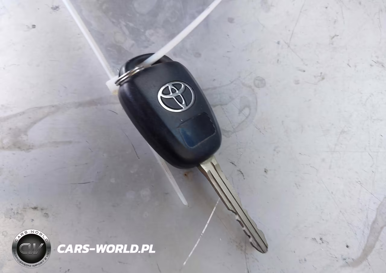 2015 Toyota Camry Le VIN:4T4BF1FK9FR508251 - 11