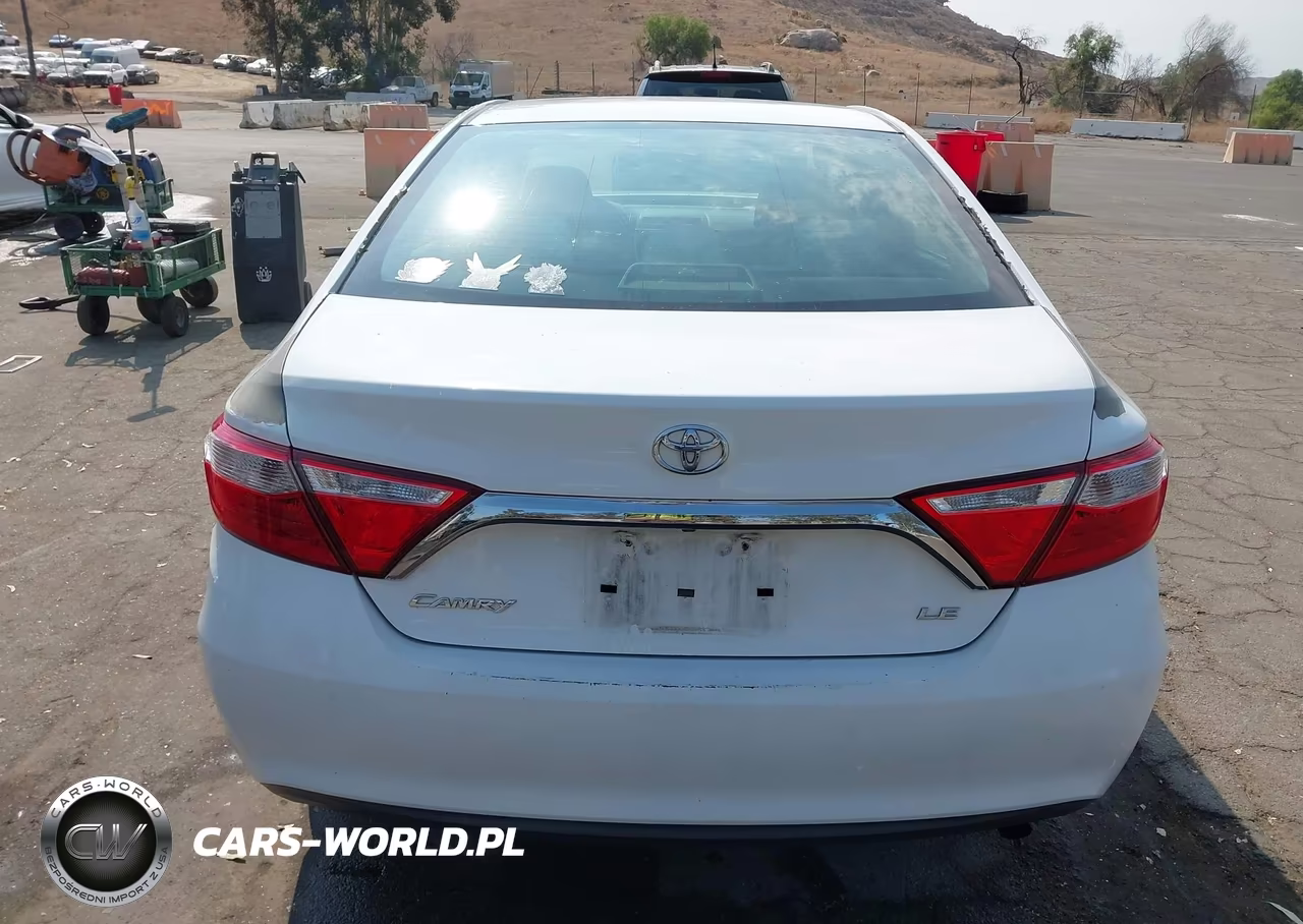 2015 Toyota Camry Le VIN:4T4BF1FK9FR508251 - 16