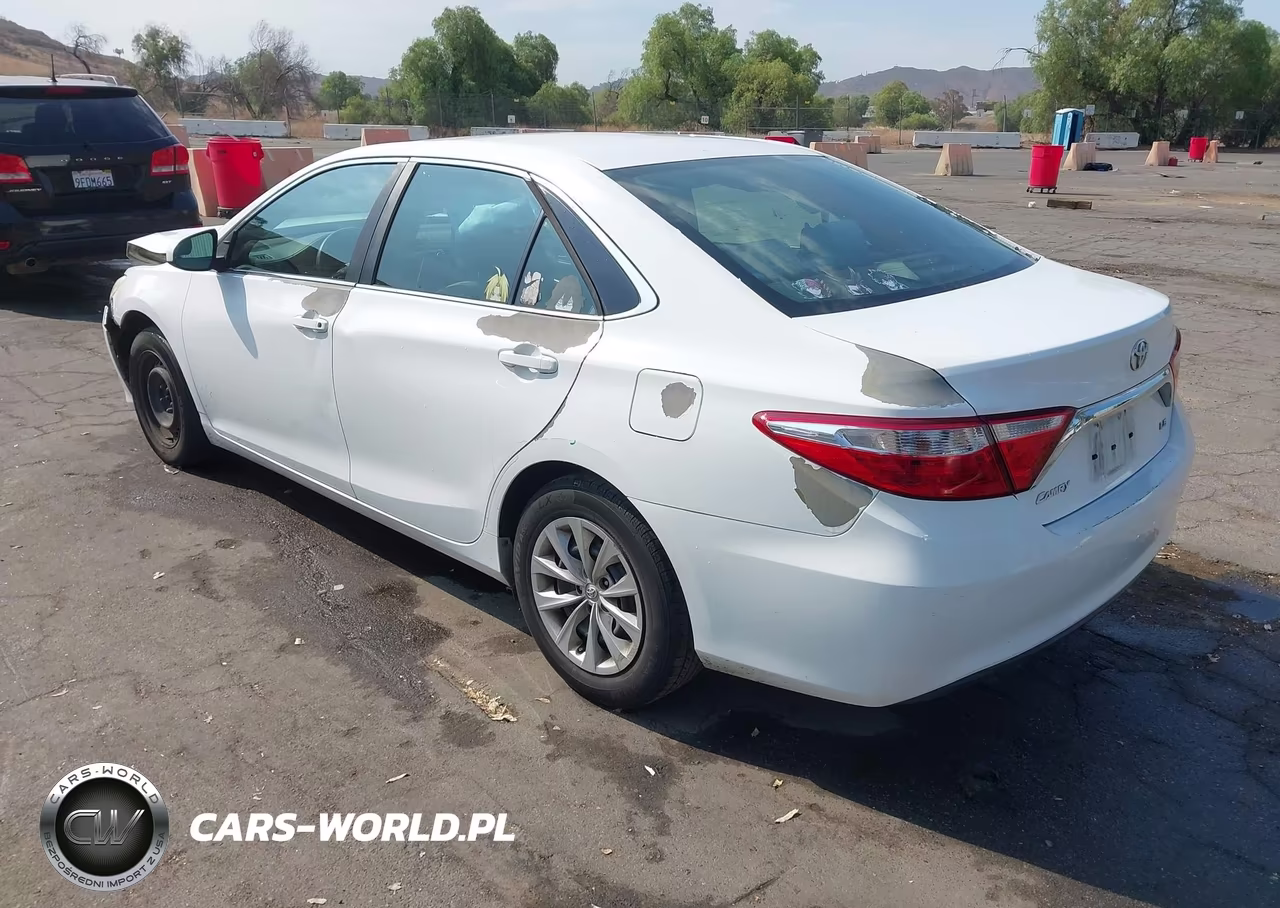 2015 Toyota Camry Le VIN:4T4BF1FK9FR508251 - 3